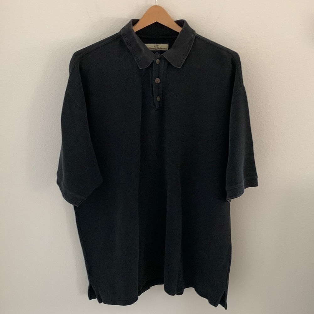 Mens Tommy Bahama Polo. Black. Material 72% Silk. 28% Cotton/Chest 24” flat lay.
